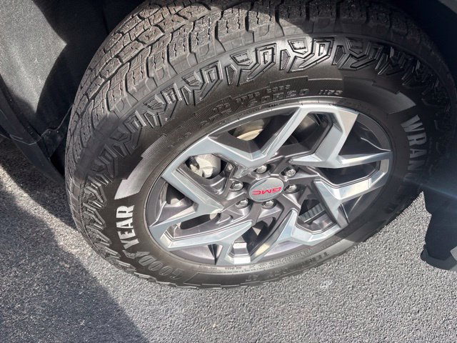 Used 2023 GMC Sierra 1500 SLT RWD image 4