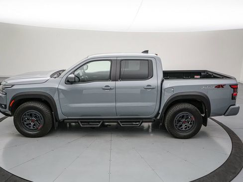 Used 2025 Nissan Frontier PRO-4X AWD/4WD image 9
