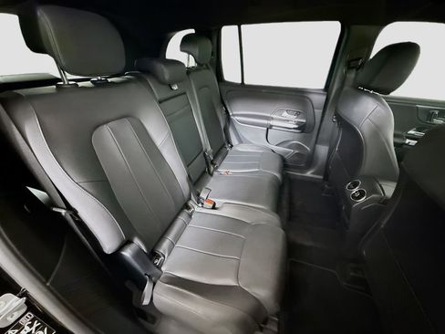 Used 2024 Mercedes-Benz GLB 250 image 25