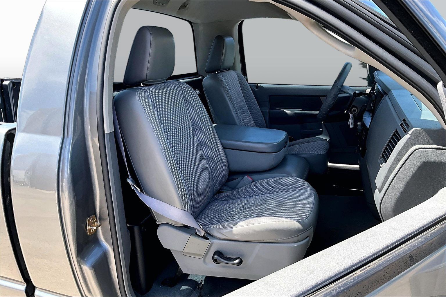 Used 2007 Dodge Ram 1500 Truck ST w/ SXT Group RWD image 6