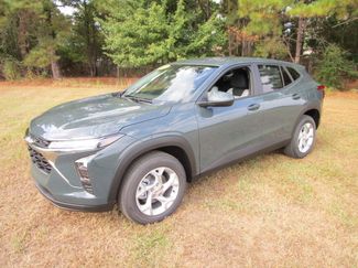 New 2025 Chevrolet Trax LS w/ LS Convenience Package image 1