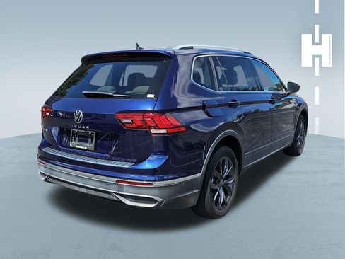 Used 2023 Volkswagen Tiguan SE FWD image 3