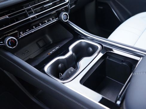 New 2026 Chevrolet Traverse High Country image 17