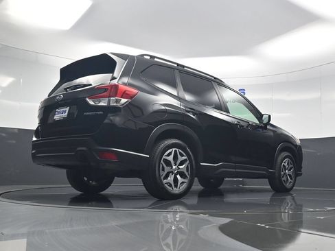 Used 2023 Subaru Forester Premium AWD/4WD image 45