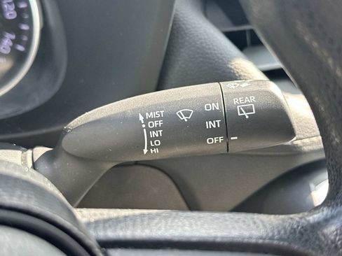 Used 2021 Toyota RAV4 LE FWD image 24