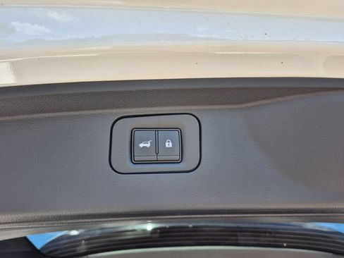 New 2026 Nissan Armada SL w/ Captain's Chari Seat Package AWD/4WD image 11