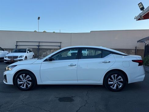 Used 2025 Nissan Altima 2.5 S FWD image 8