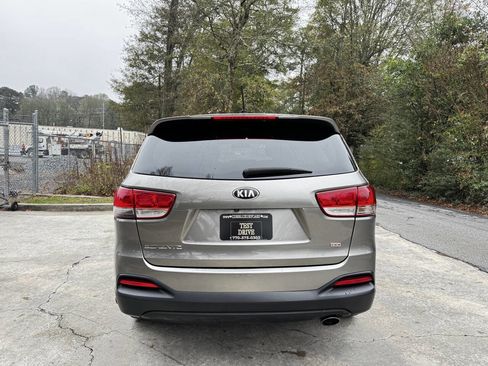 Used 2018 Kia Sorento L image 9