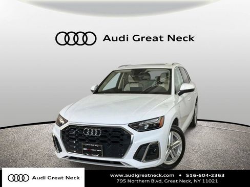 Used 2023 Audi Q5 e Premium w/ Convenience Package AWD/4WD image 1