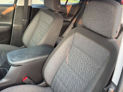 Used 2024 Chevrolet Equinox LT FWD image 27