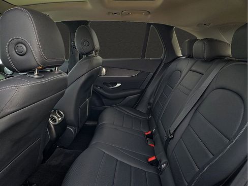 Used 2021 Mercedes-Benz GLC 300 image 9