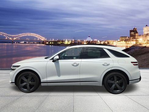 New 2025 Genesis GV70 2.5T w/ Sport Prestige Package image 2