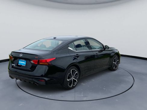 Used 2024 Nissan Altima 2.5 SR FWD image 5