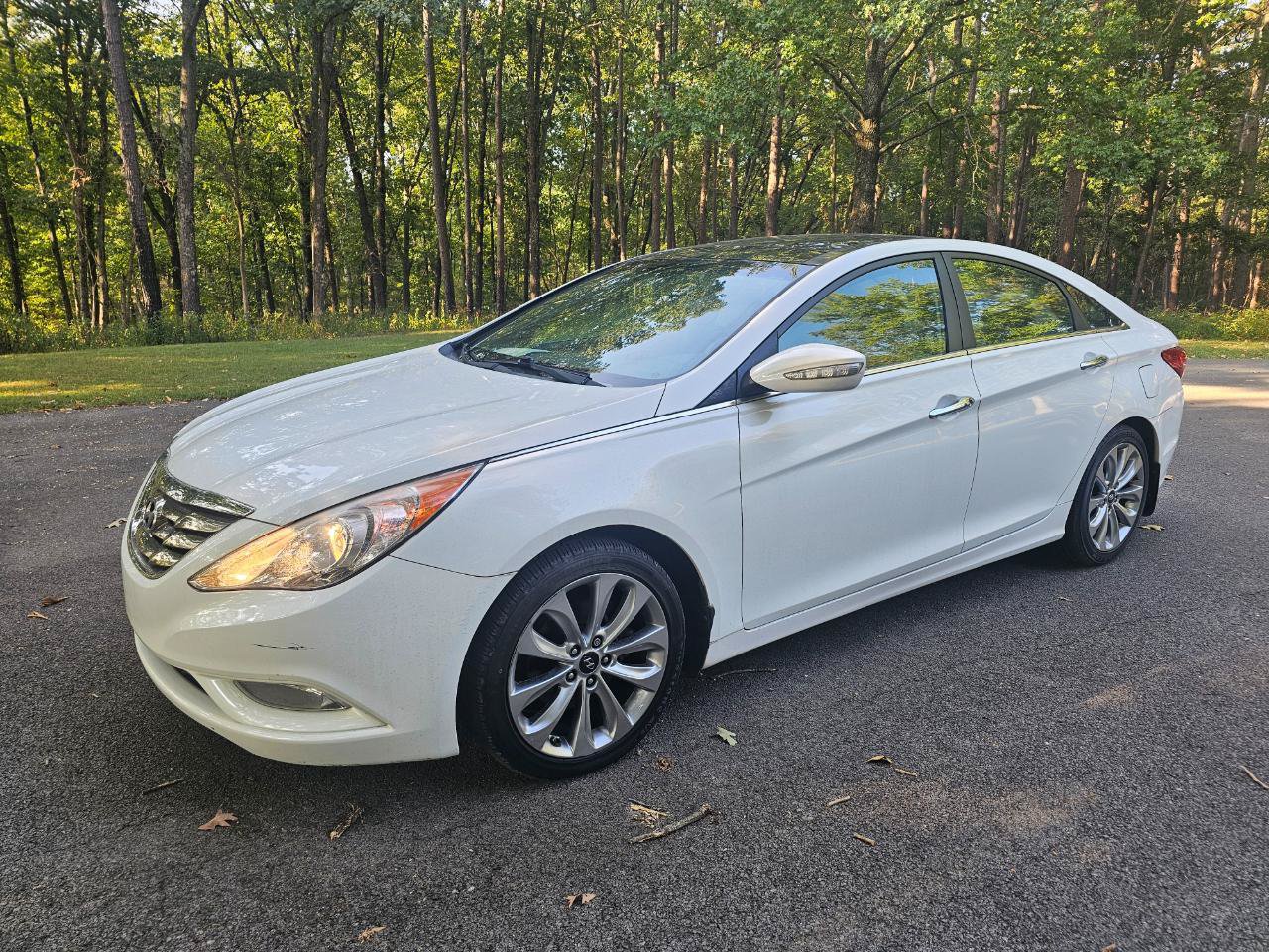 Used 2012 Hyundai Sonata Limited FWD image 4