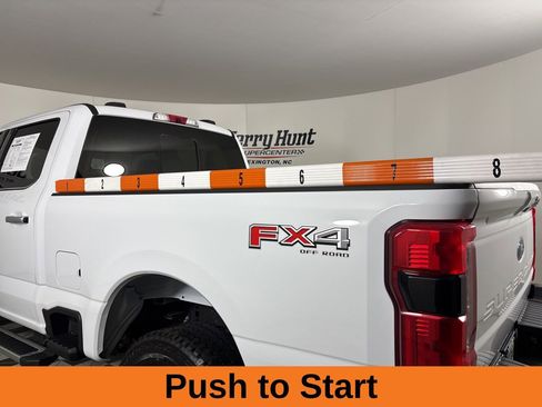 Used 2024 Ford F250 Lariat w/ Chrome Package image 8