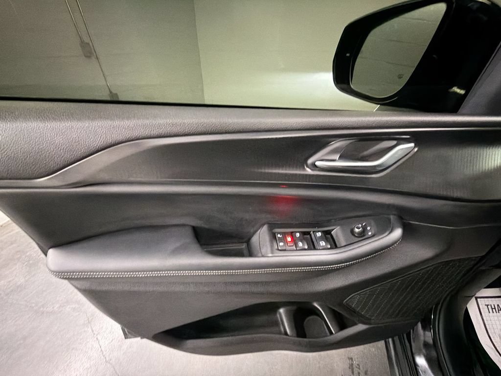 Used 2025 Jeep Grand Cherokee L Altitude AWD/4WD image 22