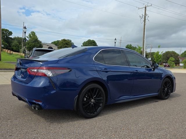 Used 2023 Toyota Camry XSE FWD image 3