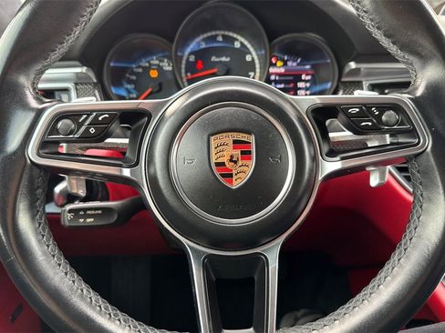 Used 2017 Porsche Macan Turbo image 22