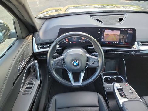 Used 2025 BMW X1 xDrive28i AWD/4WD image 12