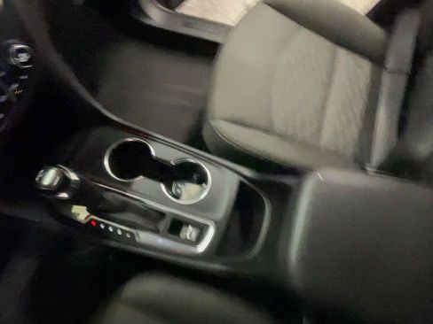 Used 2019 Chevrolet Equinox LT AWD/4WD image 39