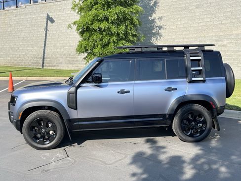 Used 2023 Land Rover Defender 110 X-Dynamic SE AWD/4WD image 4