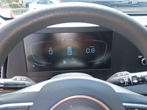 Certified 2024 Kia Sportage LX FWD image 12