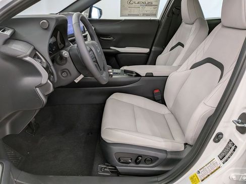 New 2026 Lexus UX 300h Premium image 18