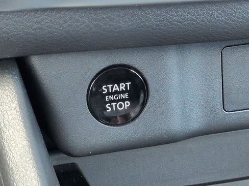 Used 2026 Nissan Rogue SV FWD image 28