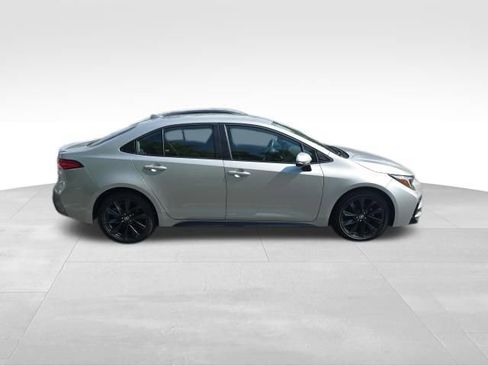 Used 2025 Toyota Corolla SE FWD image 5