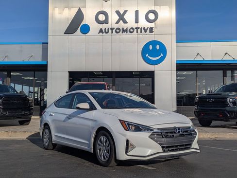 Used 2020 Hyundai Elantra SE w/ Cargo Package (C1) image 1