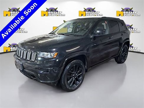 Used 2020 Jeep Grand Cherokee Altitude image 1