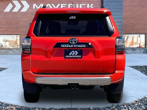 Used 2024 Toyota 4Runner TRD Off-Road Premium w/ Moonroof Package AWD/4WD image 6