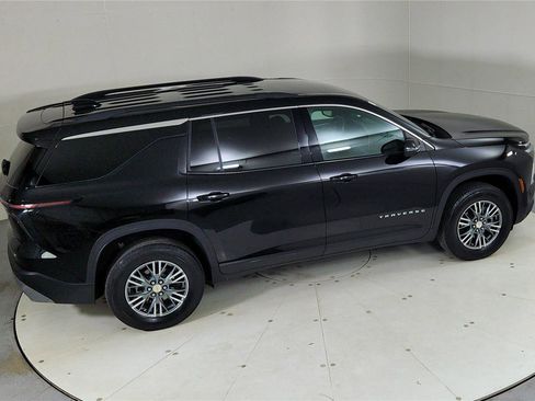 Used 2024 Chevrolet Traverse LT image 43