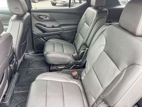 Used 2022 Chevrolet Traverse LT w/ LPO, Floor Liner Package image 41