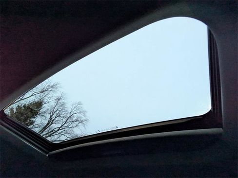 New 2026 Chevrolet Trax RS w/ Sunroof Package image 21