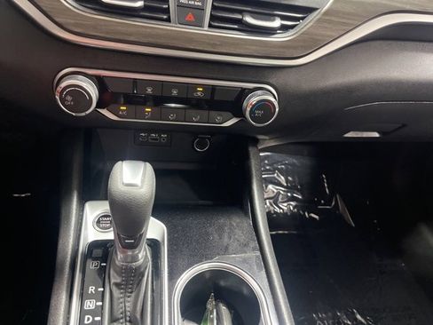 Used 2024 Nissan Altima 2.5 SV image 17