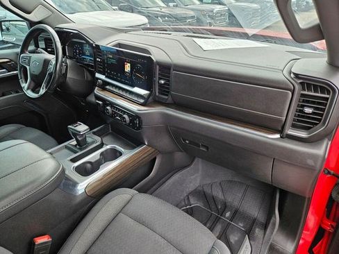 Used 2023 Chevrolet Silverado 1500 RST w/ Z71 Off-Road Package AWD/4WD image 33