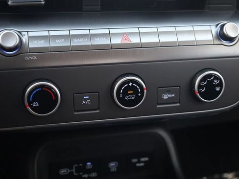 Certified 2026 Hyundai Kona SE AWD/4WD image 19