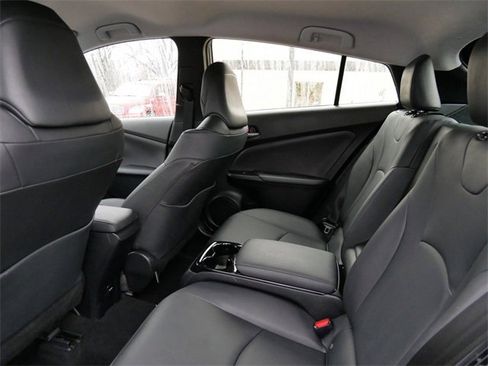 Used 2017 Toyota Prius Prime Premium image 9