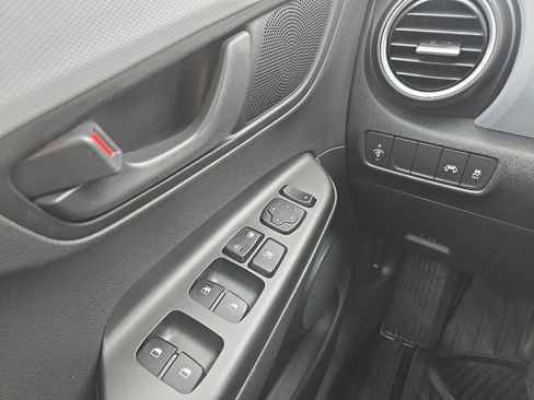 Used 2020 Hyundai Kona SE AWD/4WD image 24