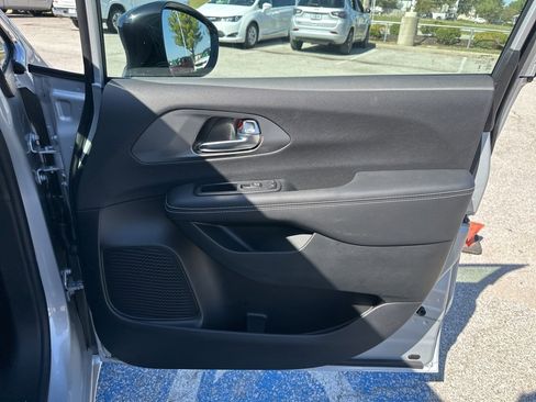 New 2026 Chrysler Pacifica Select image 52