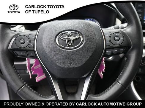 Used 2021 Toyota RAV4 XLE Premium image 16