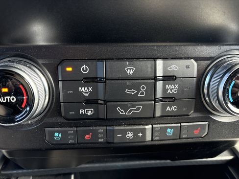 Used 2020 Ford F150 Lariat w/ Equipment Group 502A Luxury image 32