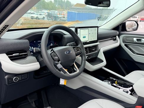 New 2026 Ford Explorer Platinum w/ LUX Leather Package AWD/4WD image 22