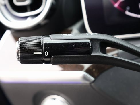 Used 2023 Mercedes-Benz C 300 Sedan image 39