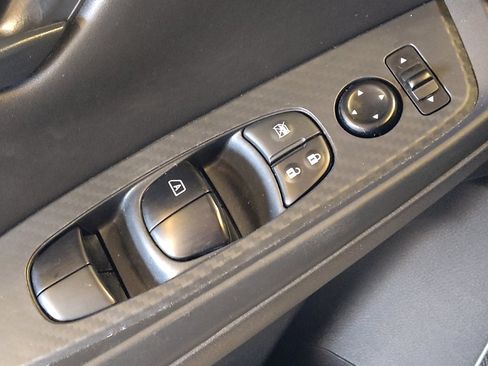Used 2025 Nissan Sentra S FWD image 27