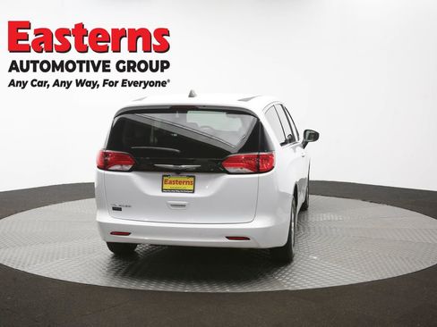 Used 2023 Chrysler Voyager LX FWD image 37
