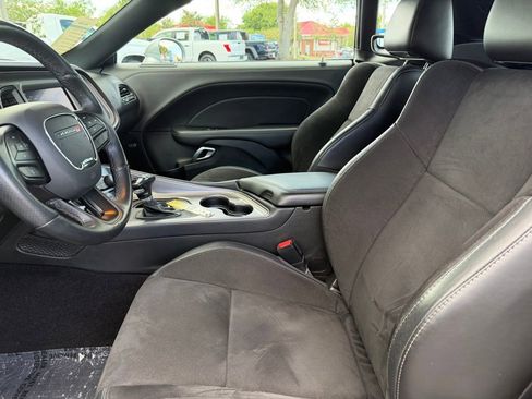 Used 2023 Dodge Challenger R/T w/ Plus Package image 15