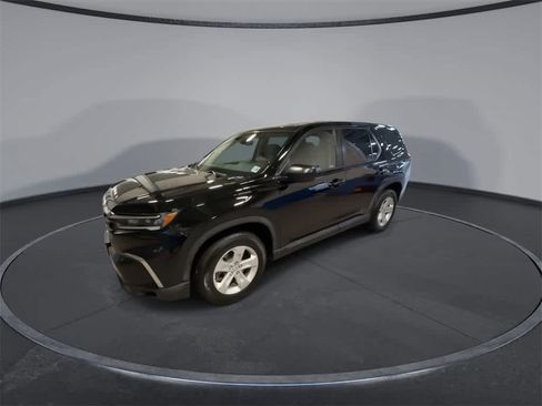 Used 2023 Honda Pilot LX image 4