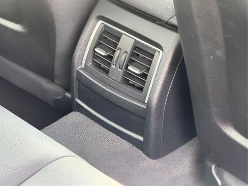 Used 2018 BMW 320i Sedan image 36